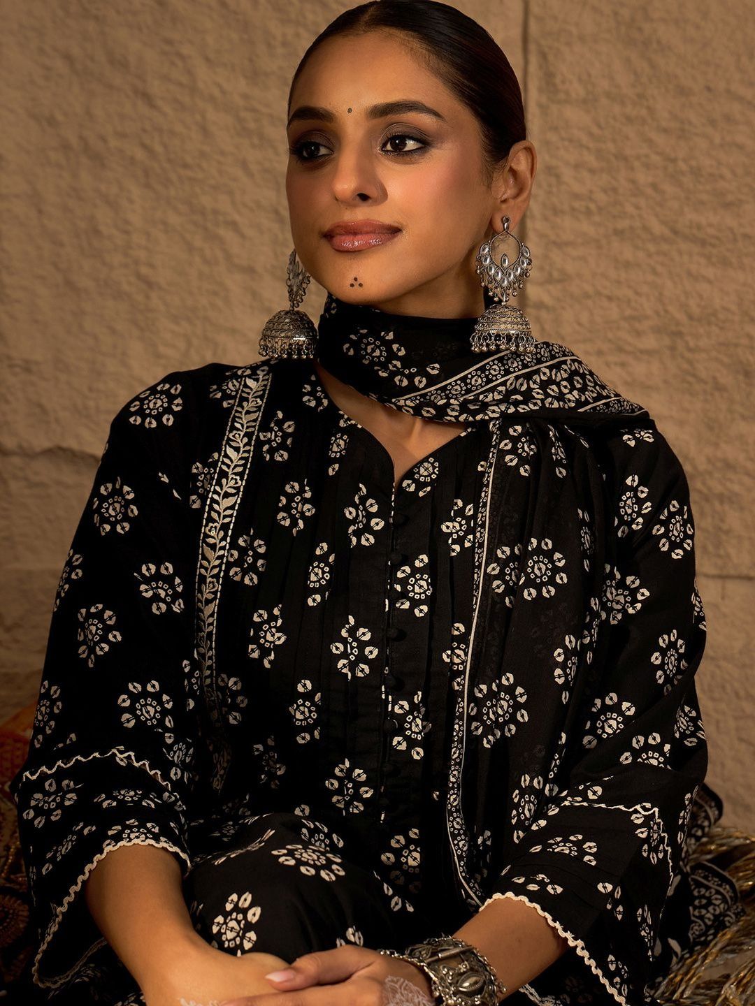 Ethnic Motifs Printed Kurta With Trouser & With Dupatta