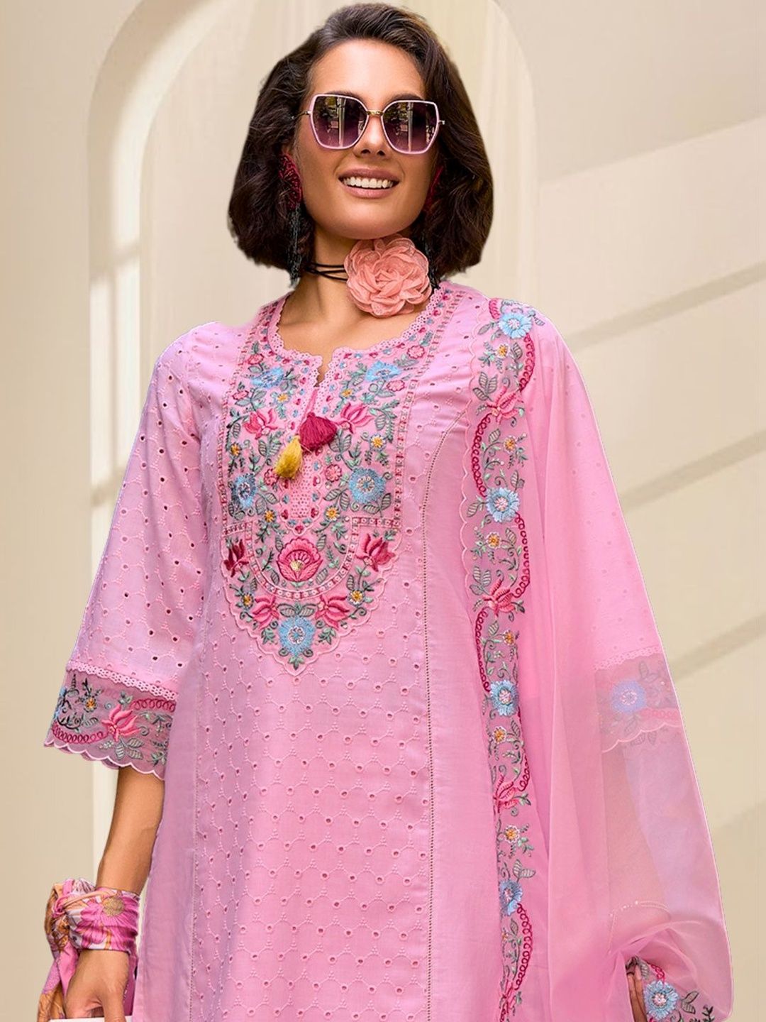 Women Floral Embroidered Regular Thread Work Pure Cotton Kurta with Trousers & With Dupatta