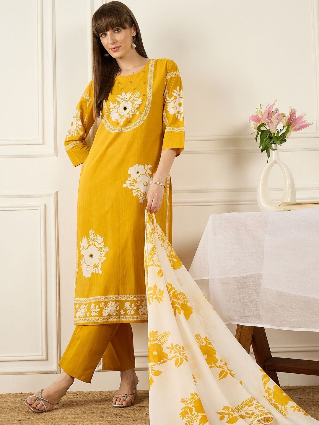 Women Floral Printed Regular Mirror Work Pure Cotton Kurta with Trousers & With Dupatta