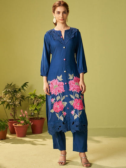 Women Floral Embroidered Kurta with Trousers