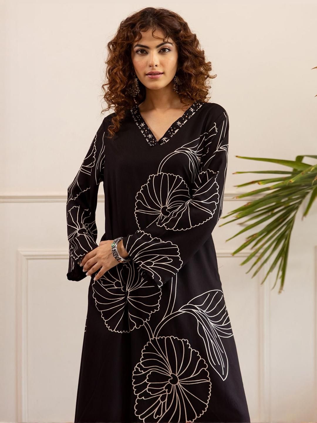 Dhiyona IE Printed Round Neck Long Sleeve Tunic With Trouser Co-Ords