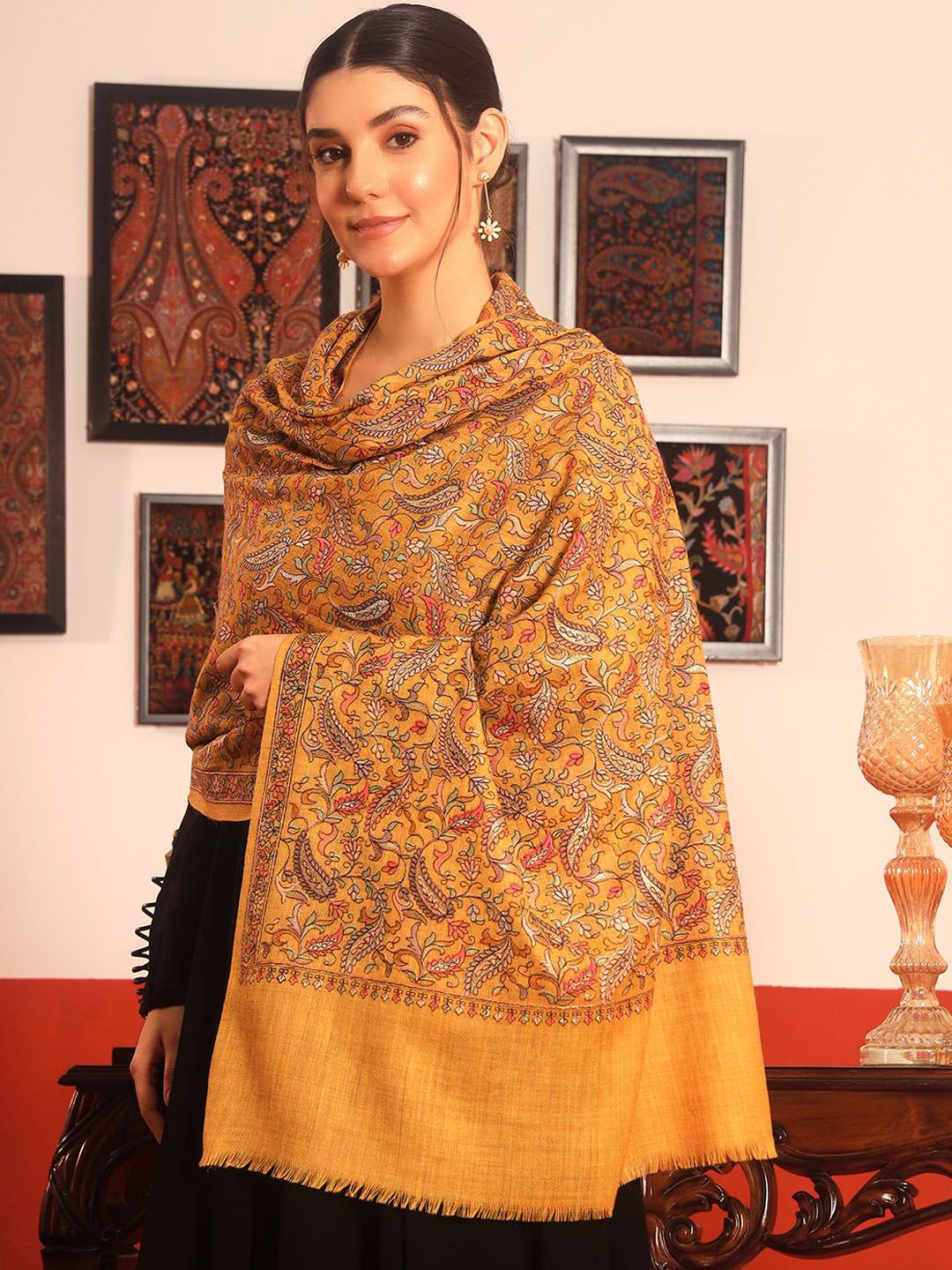 Dhiyona PA Rangrez Paisley Embroidered Woolen Shawl