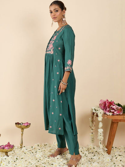 Dhiyona IE Embroidered Round Neck Three-Quarter Sleeves Tunic And Trousers
