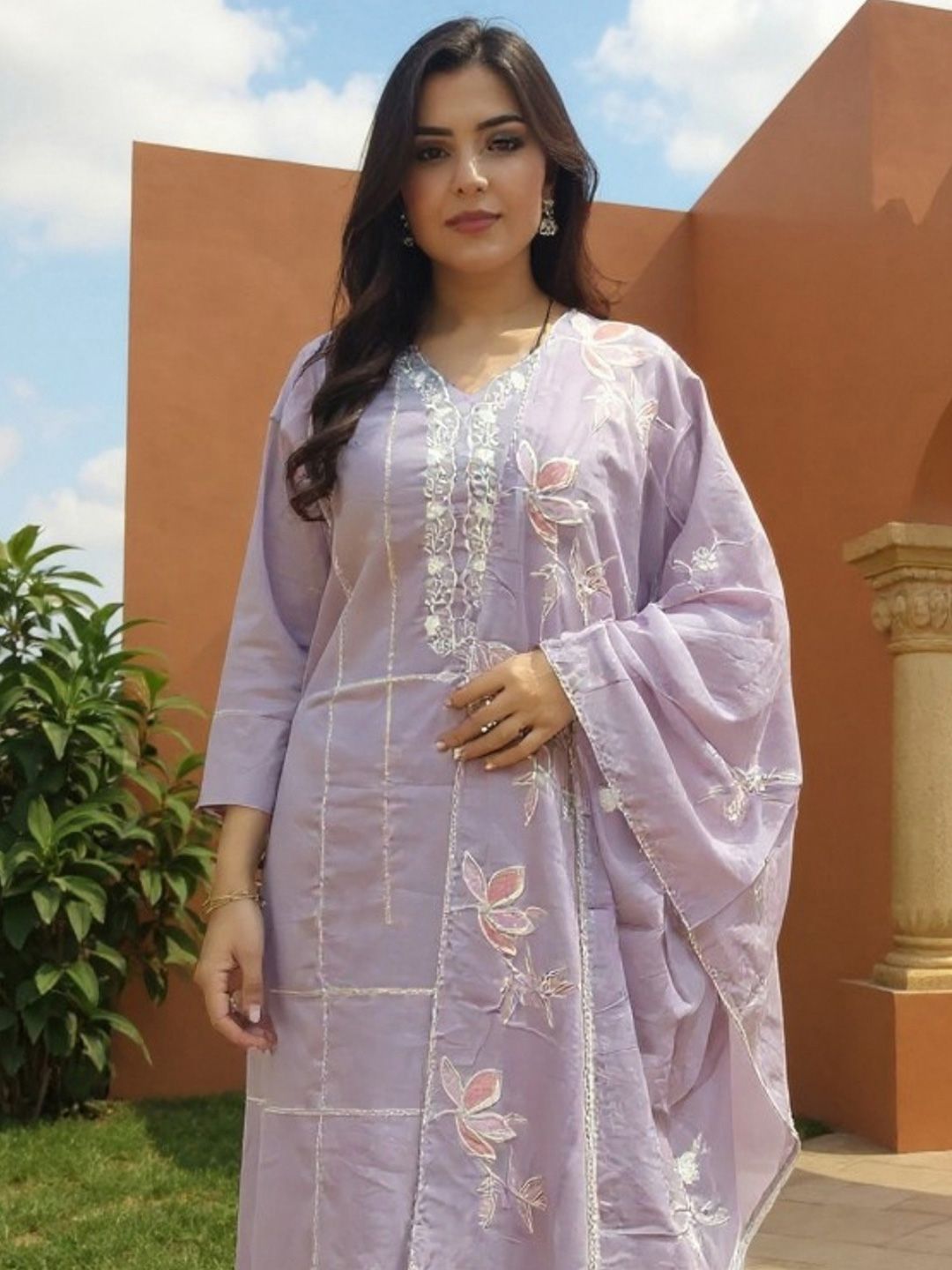 Floral Embroidered Thread Work Pure Cotton Kurta With Trousers & Dupatta