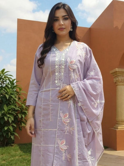 Floral Embroidered Thread Work Pure Cotton Kurta With Trousers & Dupatta