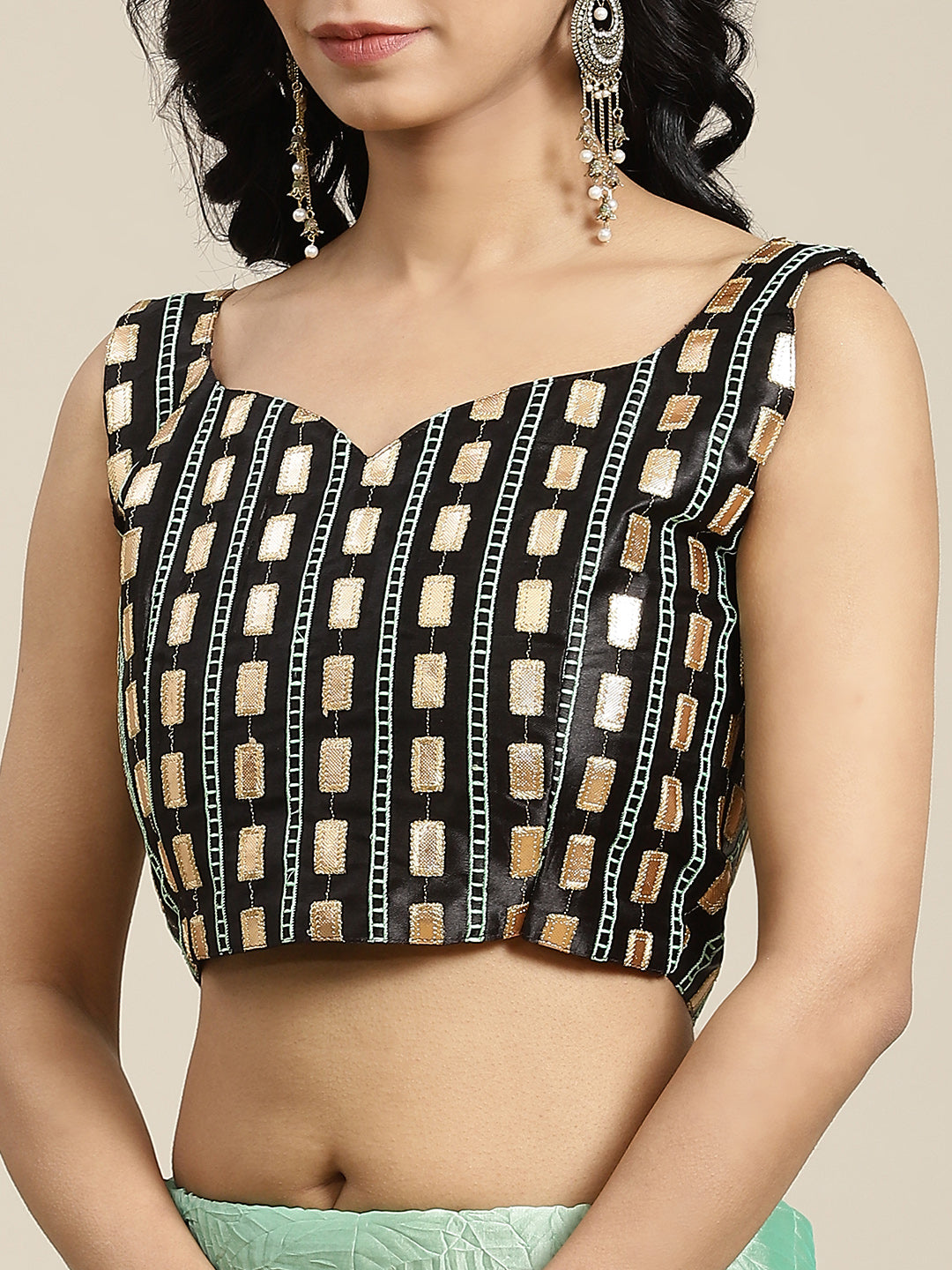 Women's Georgette Green Solid Belted Sarees With Blouse Piece