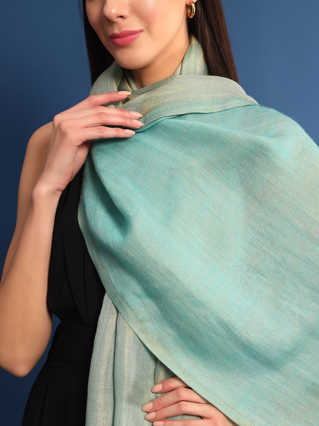 Dhiyona PA Woven Design Woollen Shawl