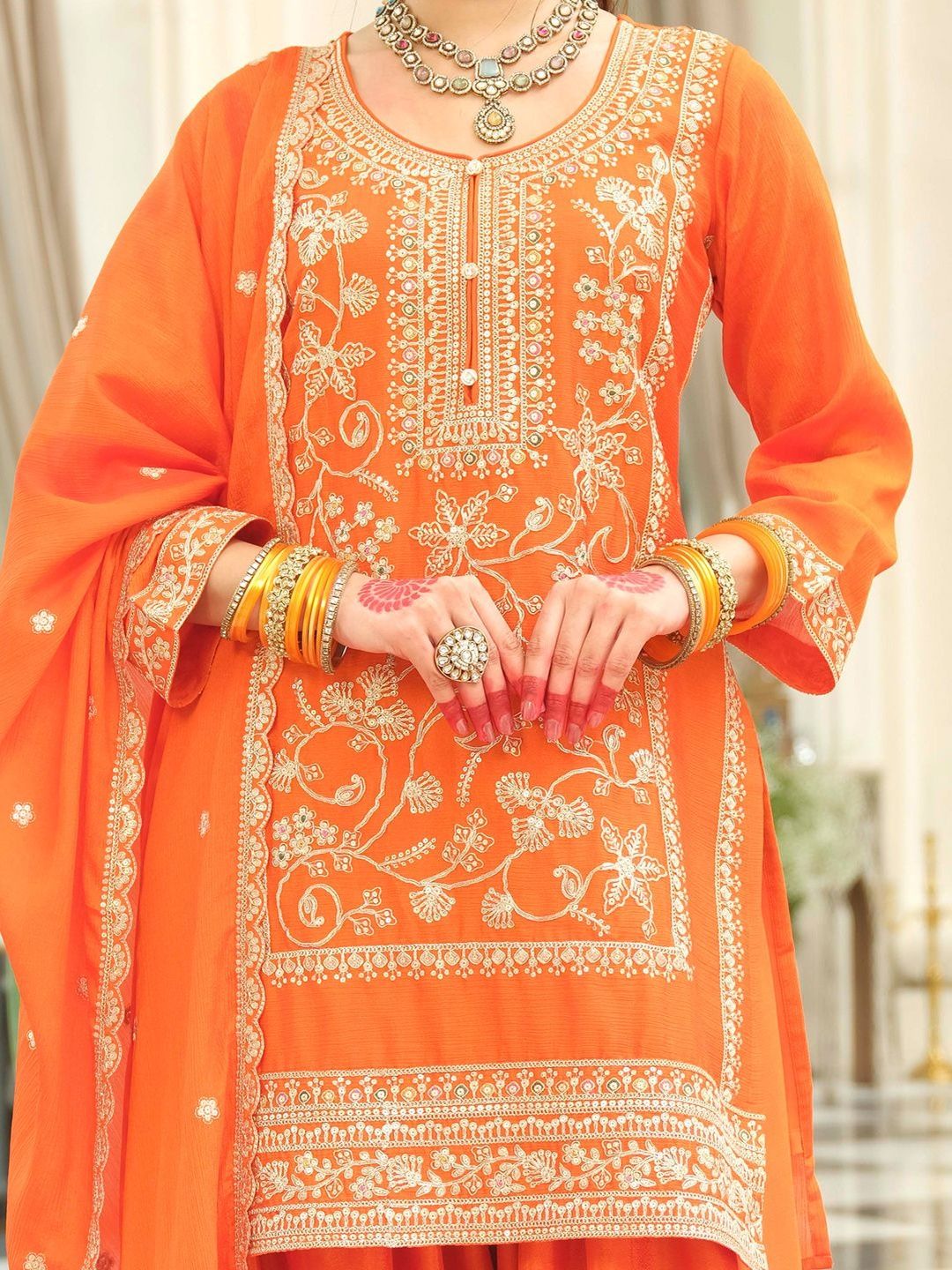 Ethnic Motifs Embroidered Round Neck Thread Work Kurta With Patiala & Dupatta