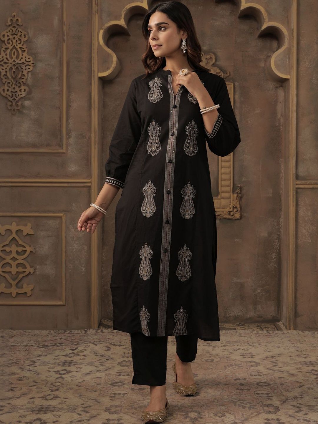 Women Ethnic Motifs Embroidered Thread Work Cotton Kurta with Trousers & Dupatta