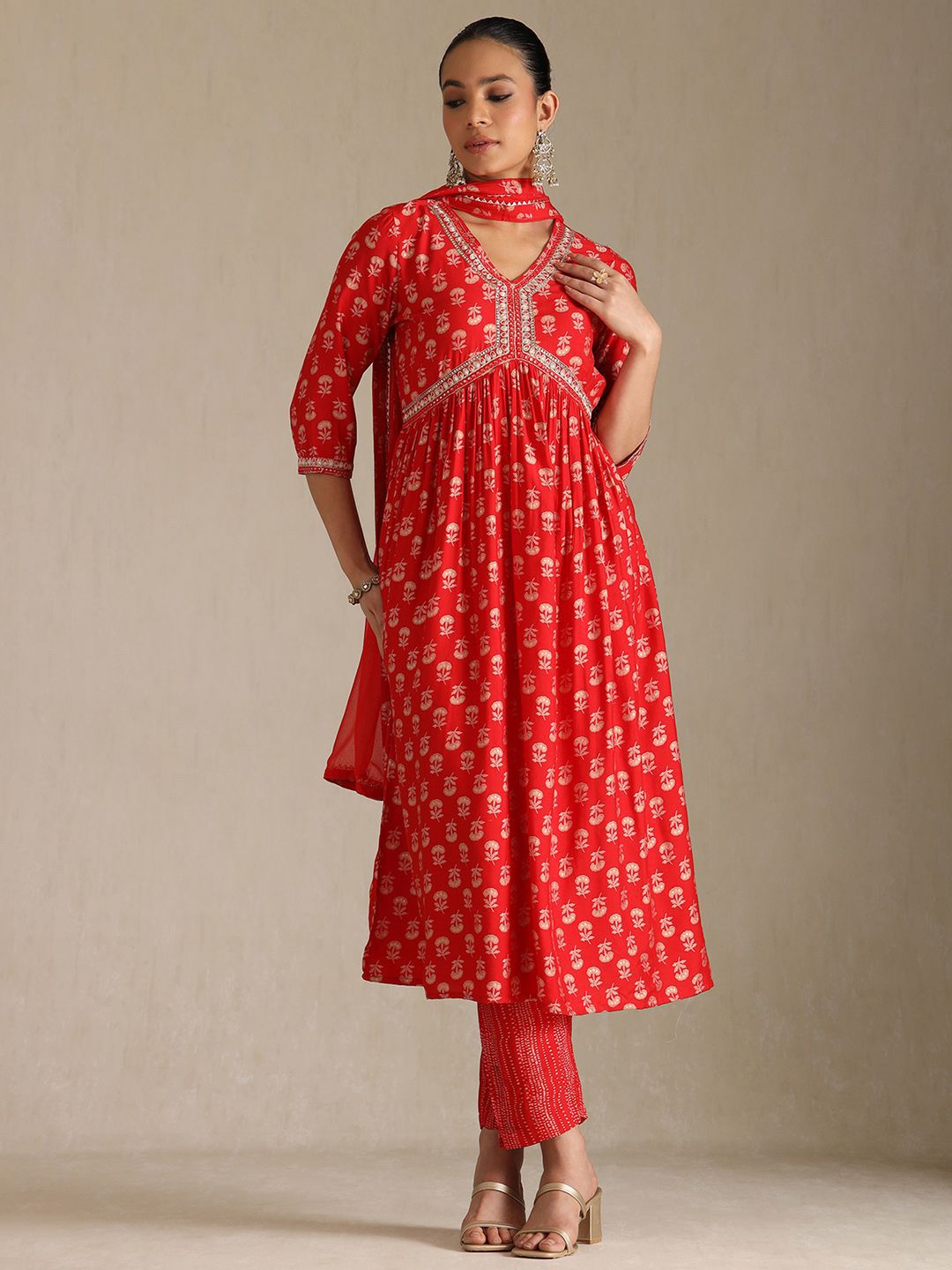 Dhiyona SO Women's Women Ethnic Motifs Printed V-Neck Empire Kurta with Trousers & Dupatta