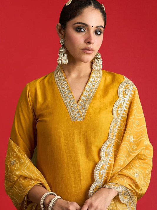 Women Ethnic Motifs Embroidered Regular Kurta with Trousers & With Dupatta