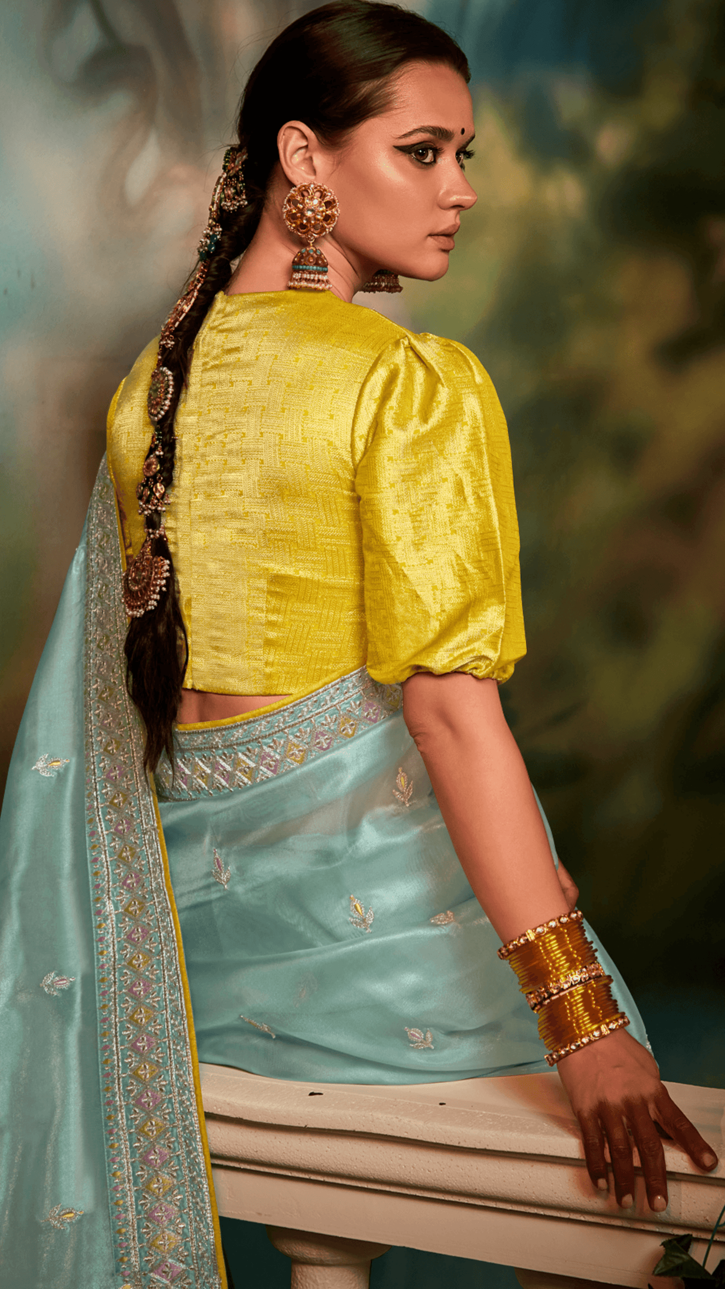 Dhiyona KM Women Sea Green Organza Saree