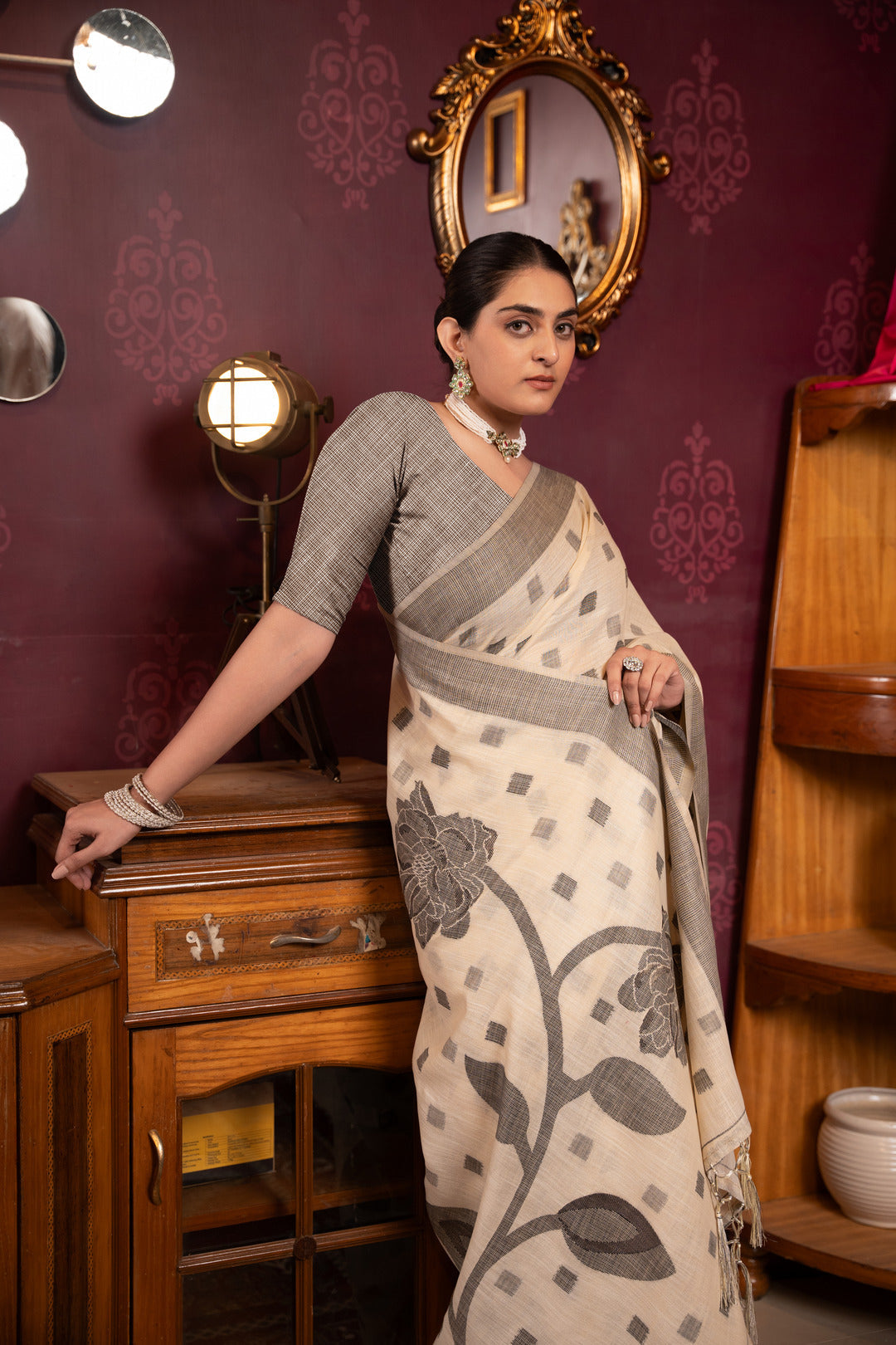 Dhiyona GR Women's Maitri Cream Linen Woven Saree