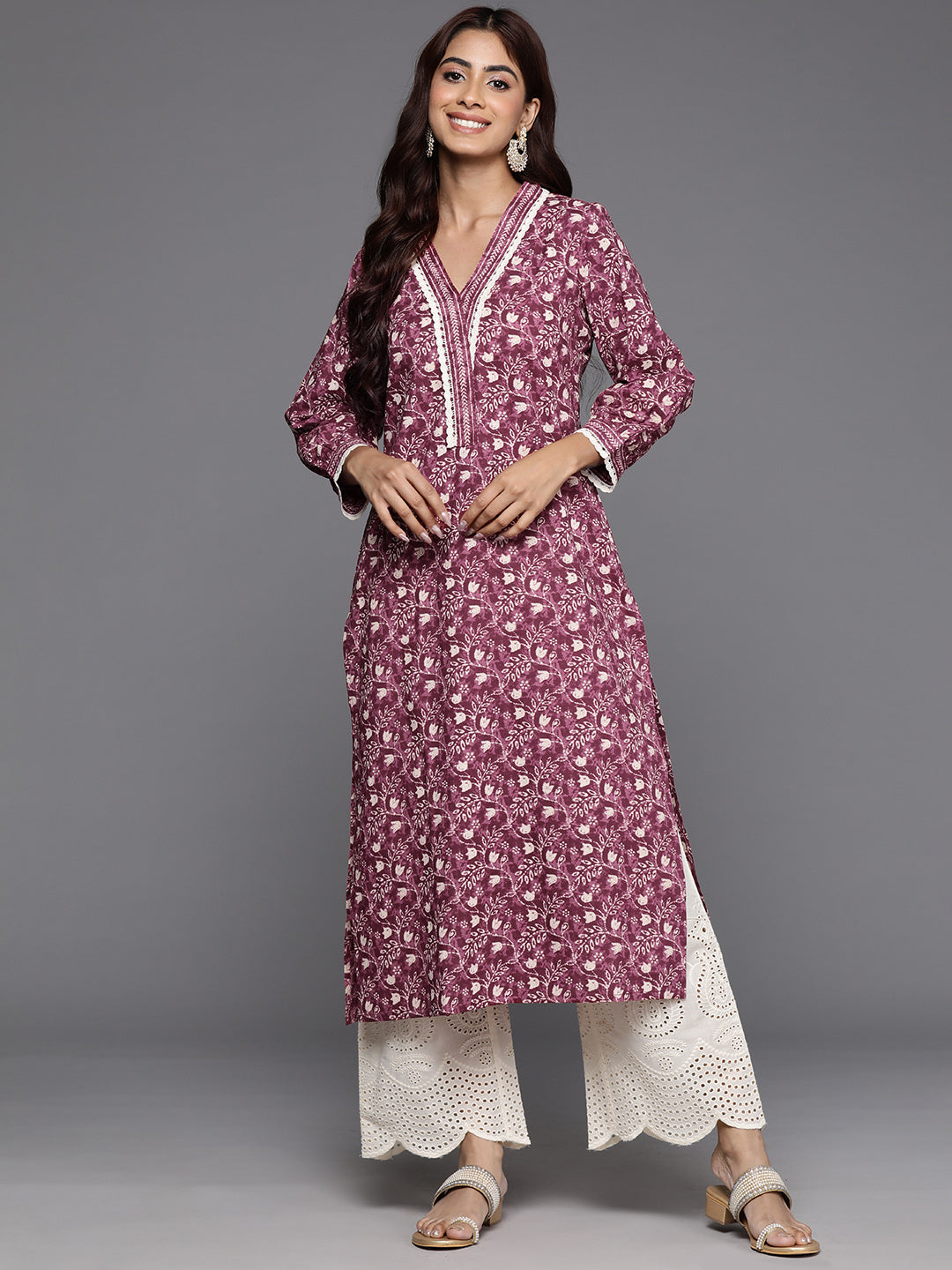 Dhiyona VR Women's Magenta Floral Printed Straight Kurta