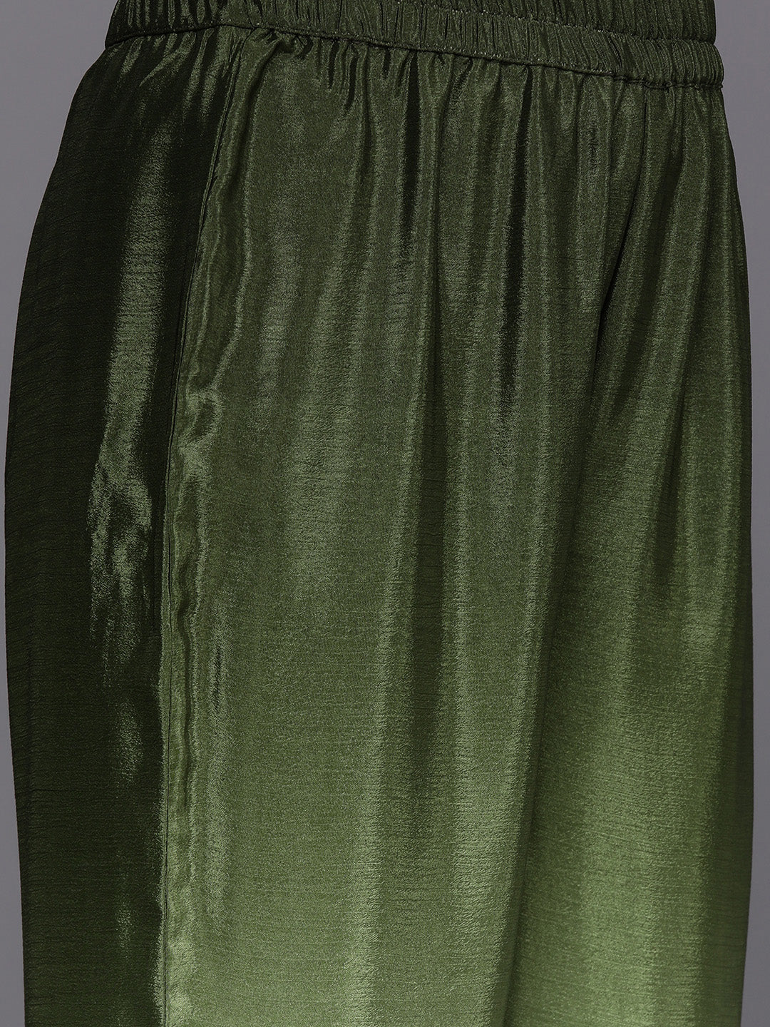 Dhiyona VR Women's Mandarin Collar Placement Embroidered Kurta Paired With Tonal Bottom