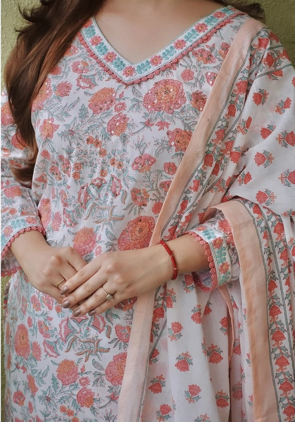 Women Pink  Embroidery Viscose Rayon Kurta, Pant And Dupatta Set