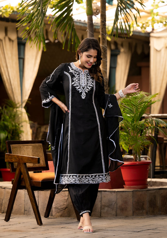Dhiyona VR Women's Ethnic Motif Thread Embroidered A-Line Kurta, Paired With Afghani Bottom & Dupatta