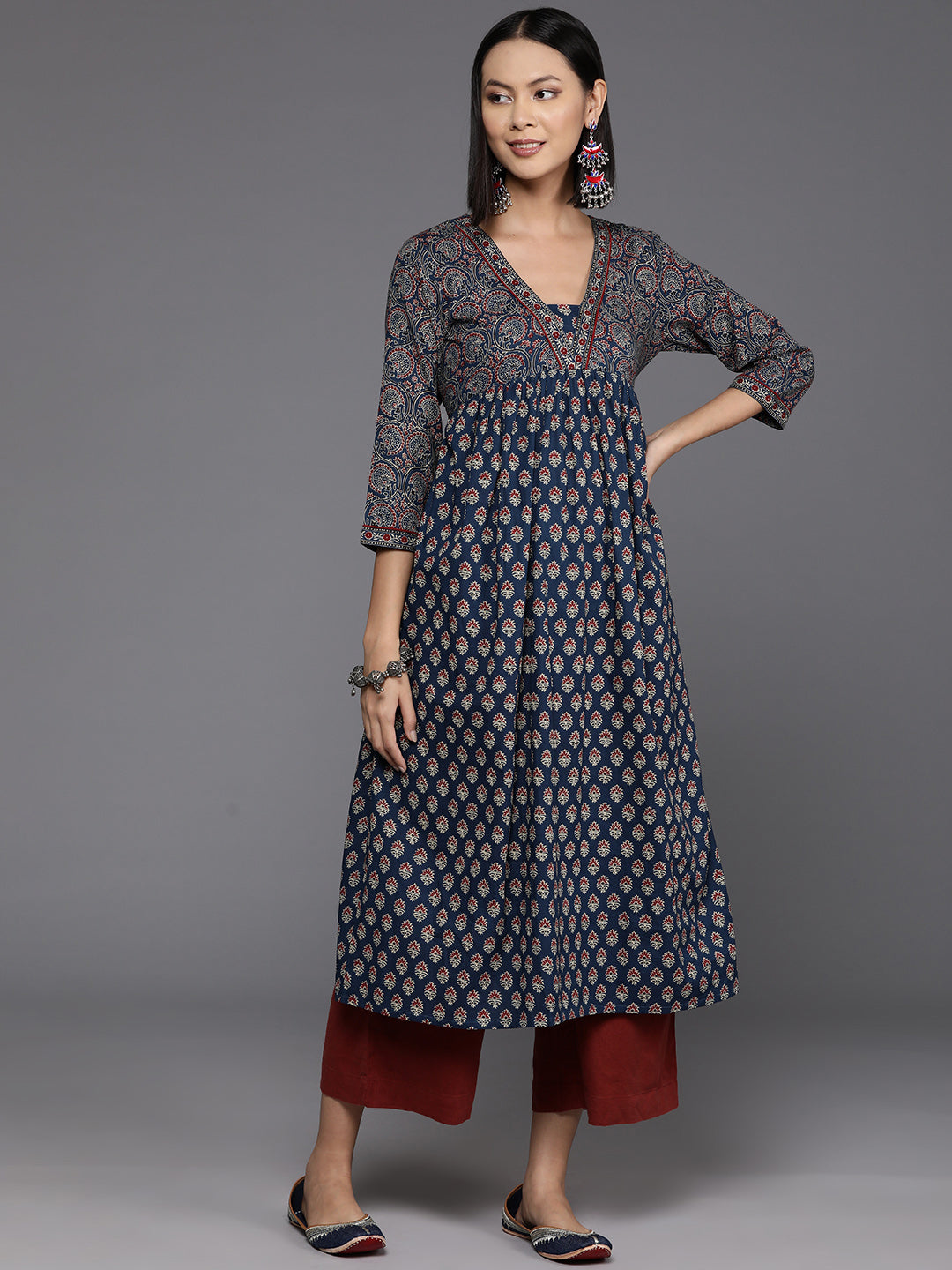 Dhiyona VR Women's Blue And Maroon Bandez Printed Anarkali Kurta