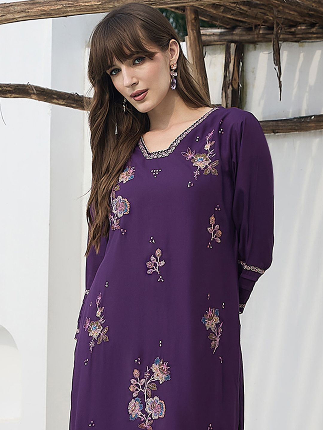 Floral Embroidered Square Neck Thread Work Straight Kurta & Trousers
