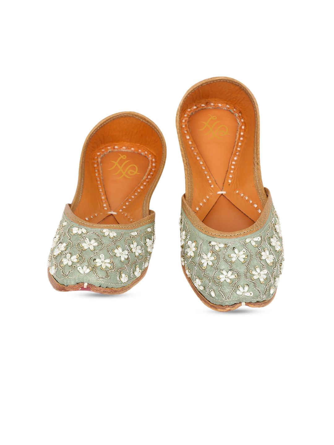 Dhiyona HOP Embellished Ethnic Mojaris