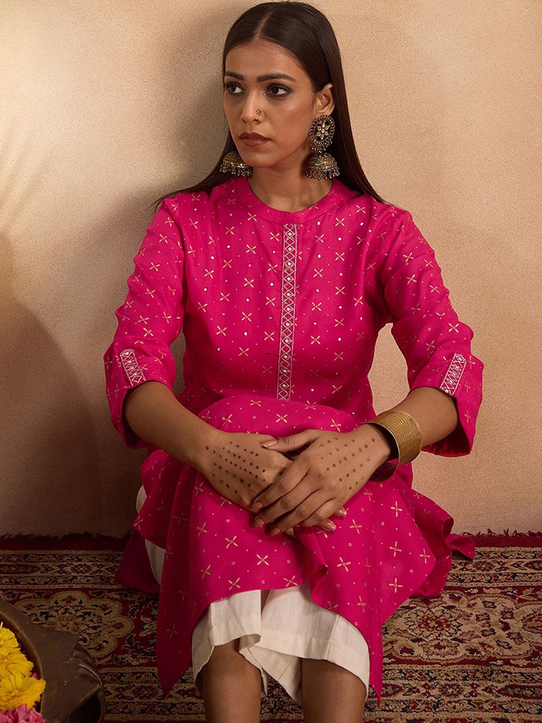 Dhiyona IE Ethnic Motifs Printed Mirror Work Straight Kurta
