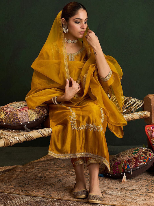 Dhiyona IE Ethnic Motifs Embroidered Sequinned Kurta With Trousers & Dupatta
