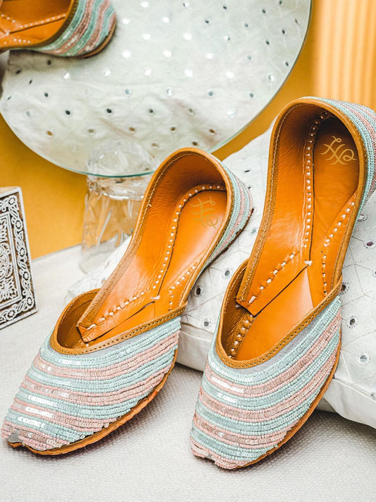 Dhiyona HOP Embellished Ethnic Mojaris