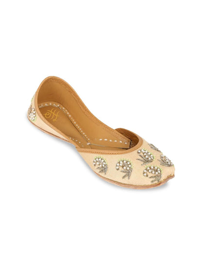 Dhiyona HOP Embroidered Ethnic Mojaris