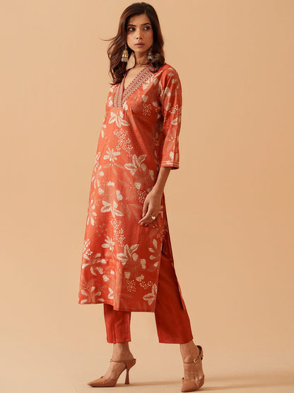 Dhiyona SN Women's Floral Printed Chanderi Cotton V-Neck Straight Kurta With Trousers