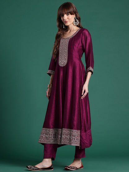 Dhiyona IE Ethnic Motifs Embroidered Sequinned Kurta with Trousers & With Dupatta