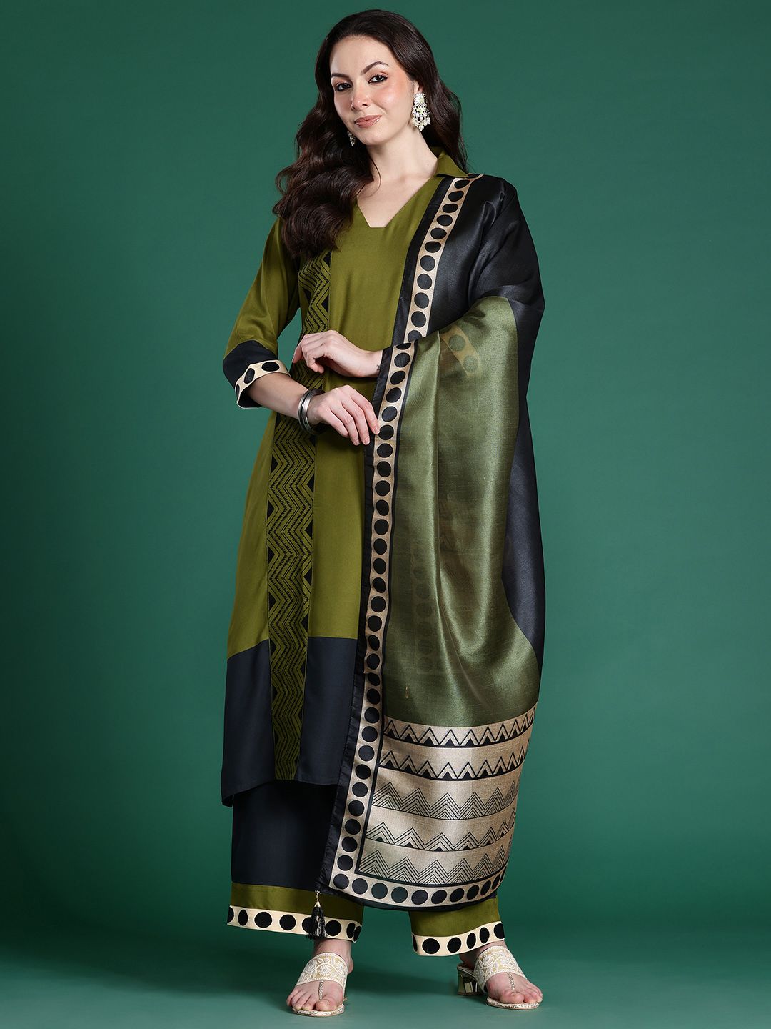 Geometric Printed Regular Kurta with Palazzos & With Dupatta