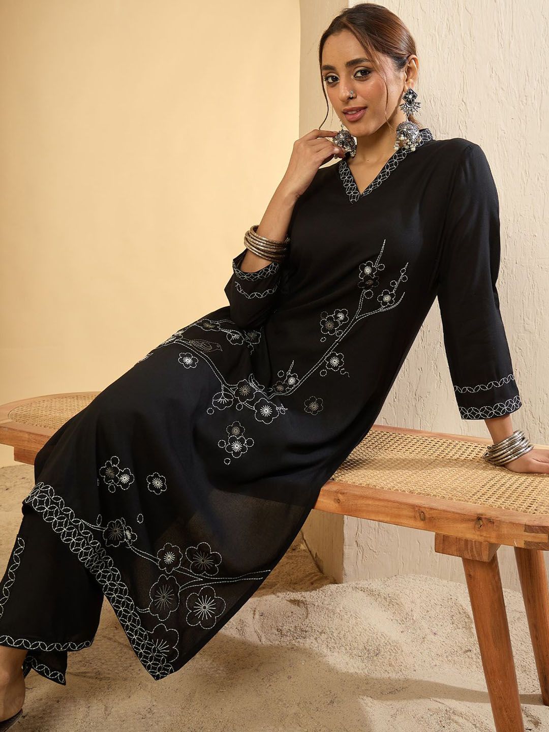 Floral Embroidered Thread Work V Neck Kurta With Trousers