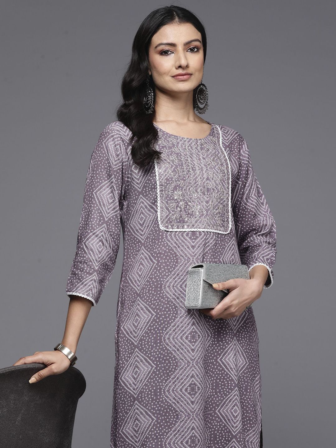 Dhiyona IE Bandhani Printed Round Neck Straight Sequinned Kurta