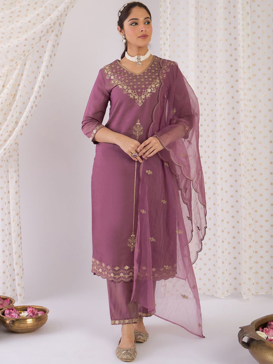 Dhiyona IE Floral Embroidered Zari Straight Kurta With Trousers & Dupatta