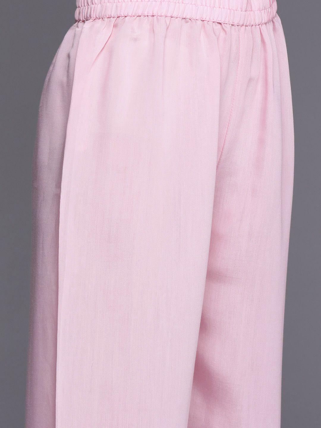 Women Floral Embroidered Regular Thread Work Kurta with Trousers & With Dupatta