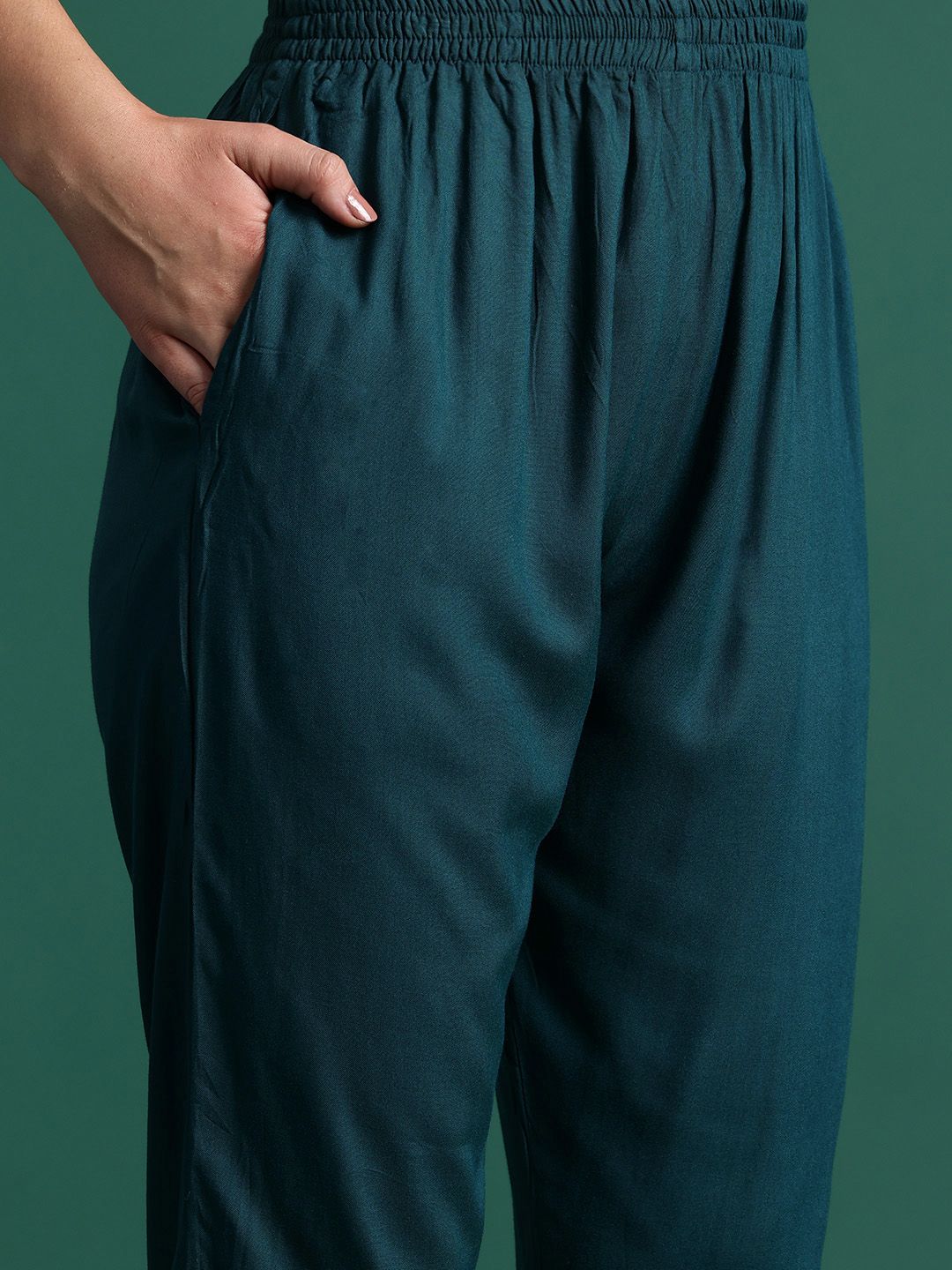 Dhiyona IE Floral Printed Mirror Work Kurta with Trousers & With Dupatta