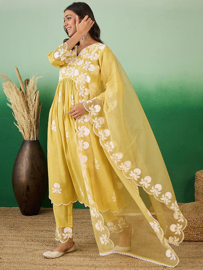 Dhiyona SN Women's Floral Embroidered V-Neck A-Line Kurta With Trouser & Dupatta
