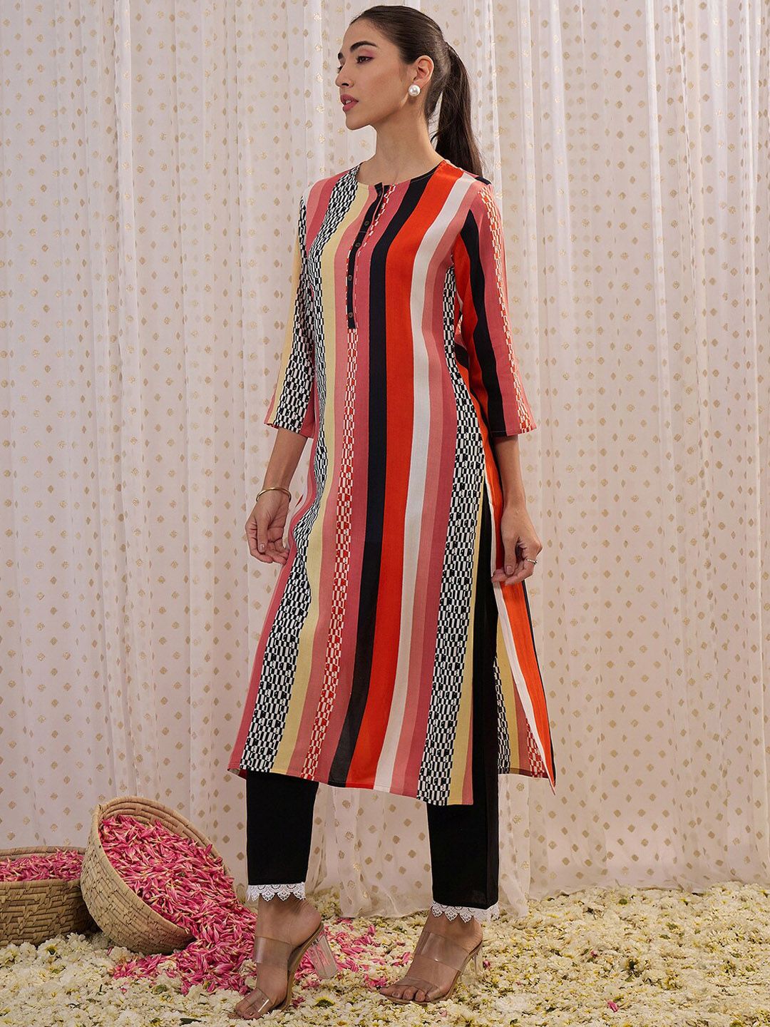 Dhiyona IE Striped Straight Kurta