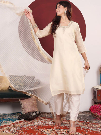 Dhiyona VA Women'sFloral Embroidered V-Neck Straight Kurta With Trousers & Dupatta