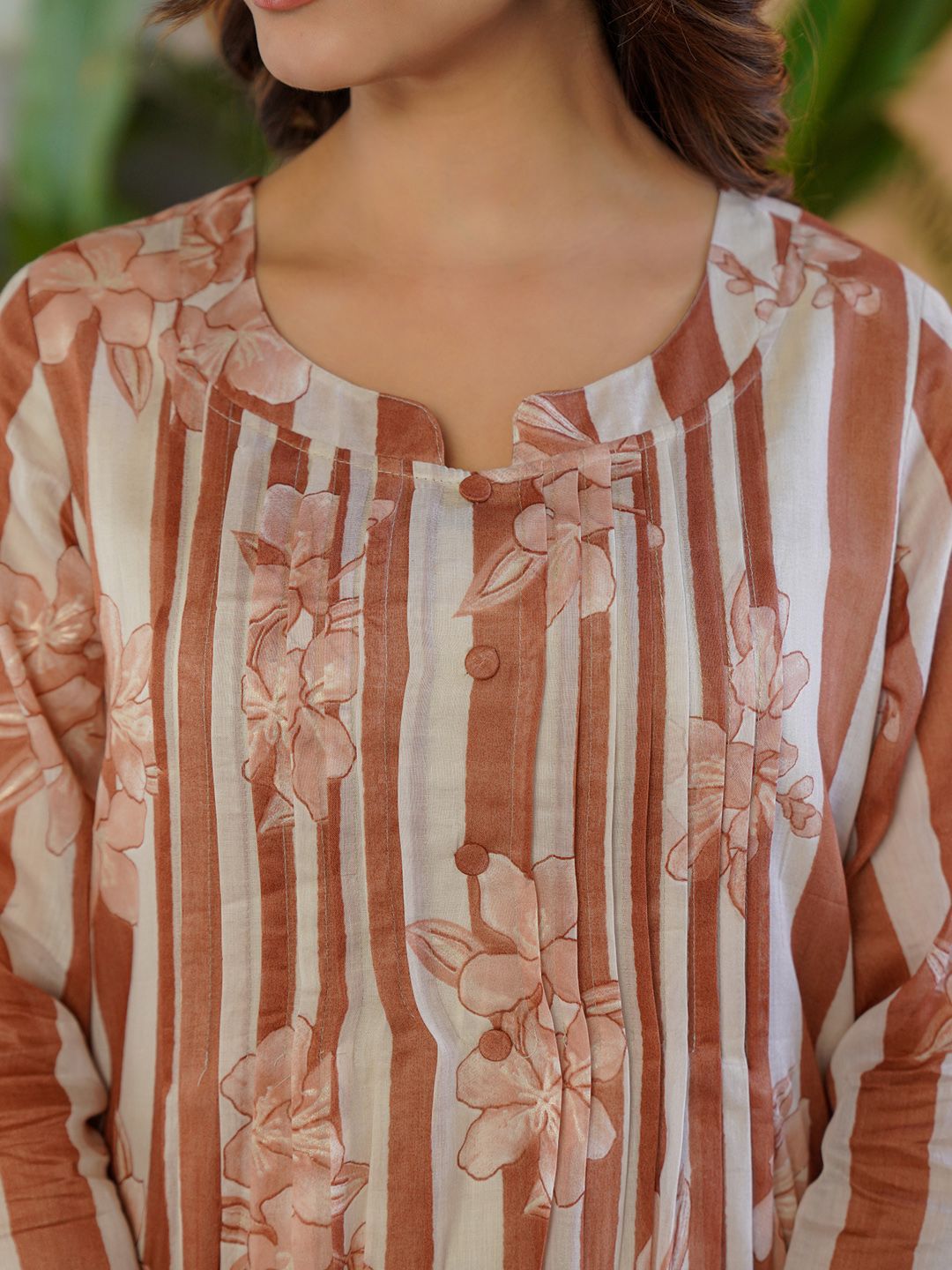 Dhiyona IE Floral Printed A-Line Pure Cotton Kurta With Trousers