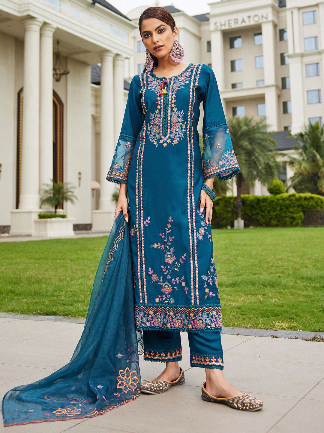 Women Ethnic Motifs Embroidered Regular Mirror Work Kurta with Trousers & With Dupatta