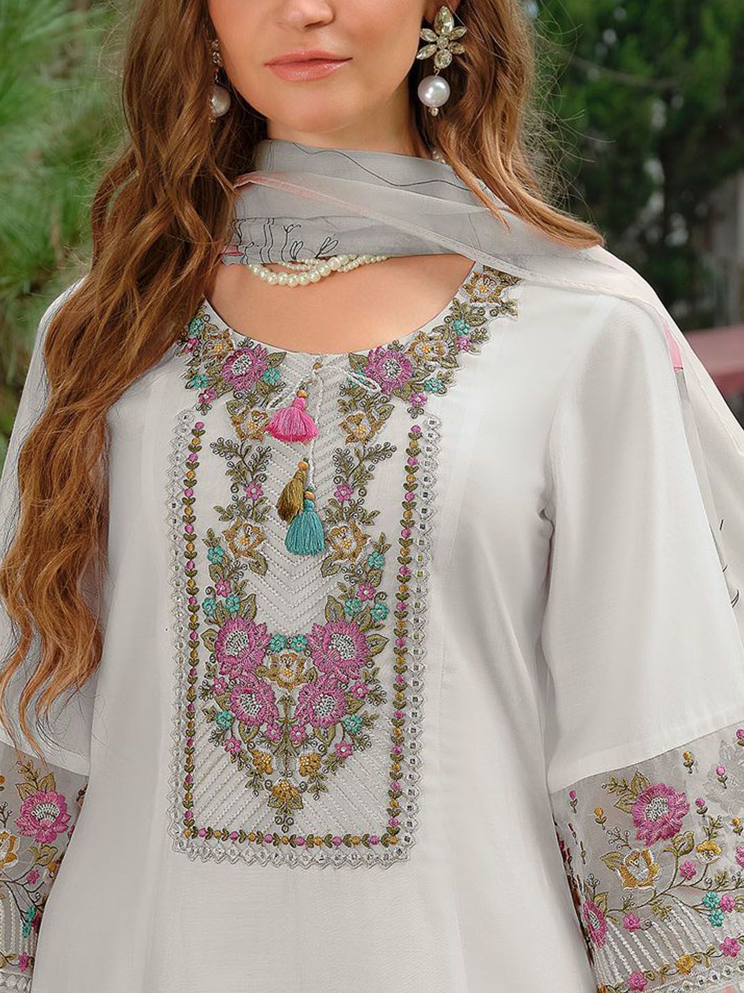 Women Floral Embroidered Kurta with Trousers & Dupatta