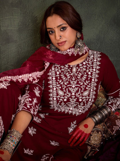 Women Ethnic Motifs Embroidered Regular Thread Work Kurta with Trousers & With Dupatta