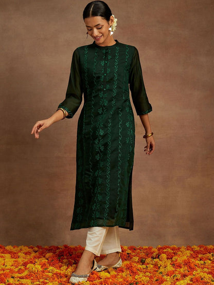Dhiyona LB Women's Floral Embroidered Straight Kurta