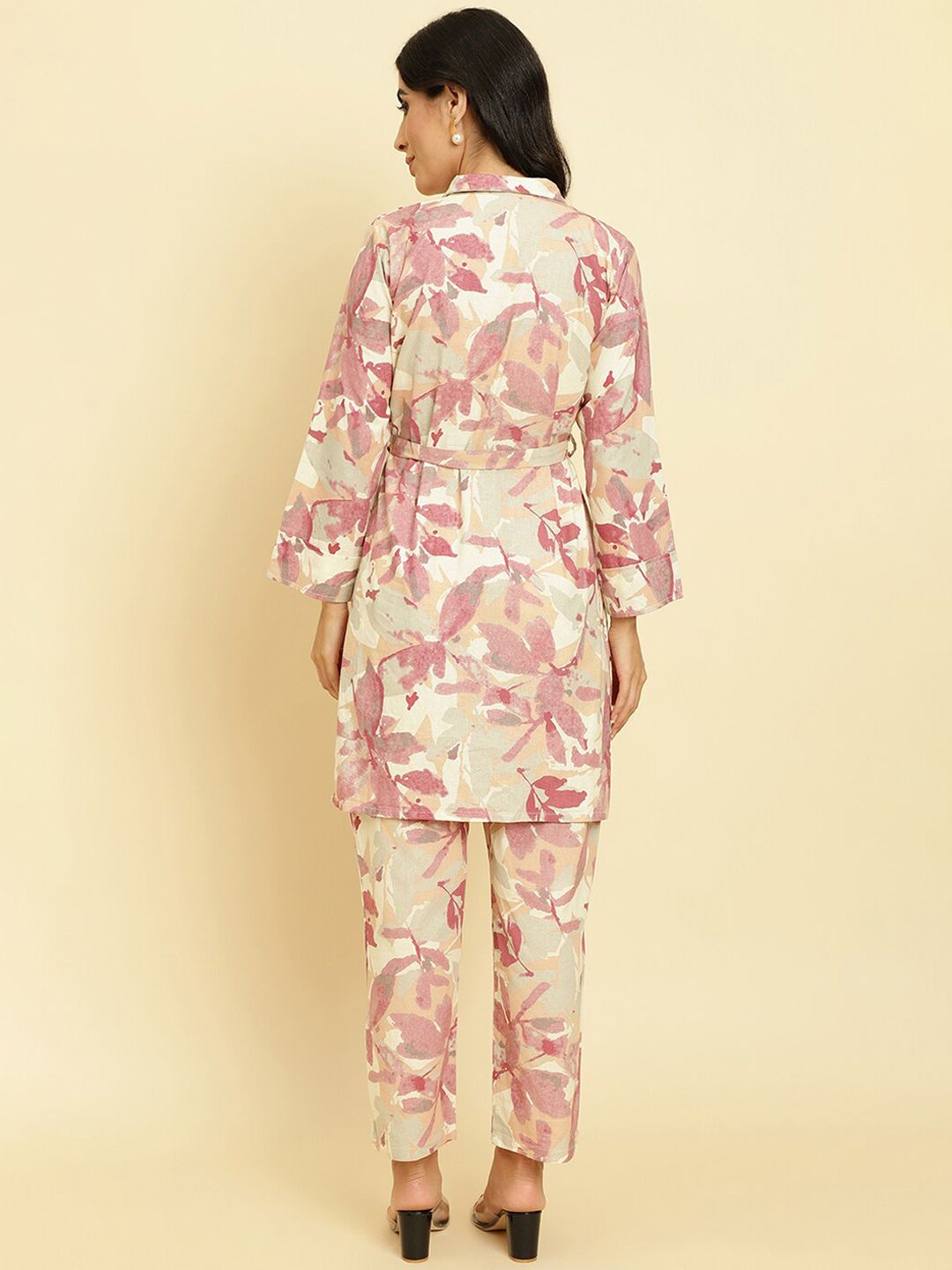 Dhiyona VA Women'sFloral Printed Kurti With Trousers