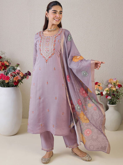 Dhiyona IE Floral Embroidered Round Neck Thread Work Straight Kurta & Trousers & Dupatta
