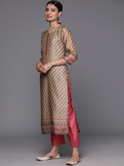 Dhiyona VA Women's Leheriya Striped Regular Kurta with Trousers & Dupatta