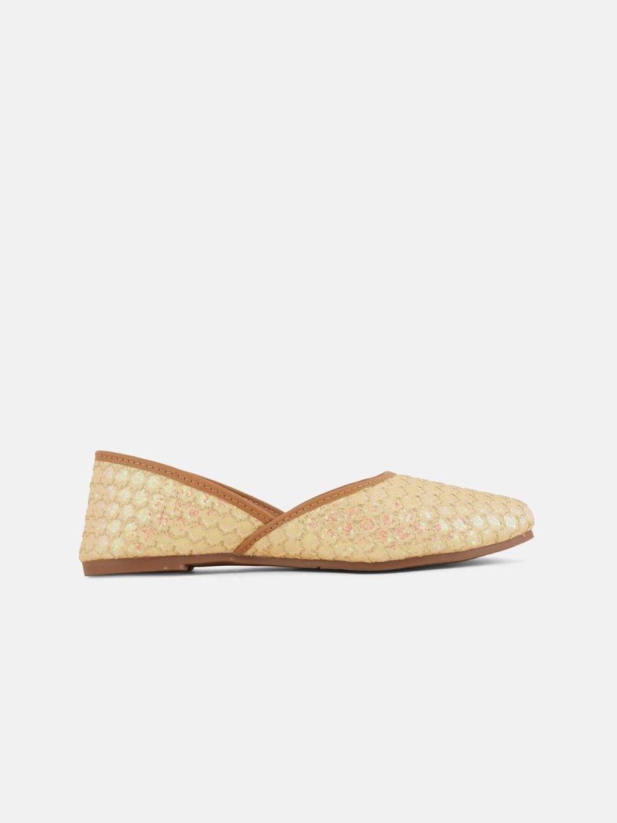 Dhiyona AK Embellished Square Toe Mojaris
