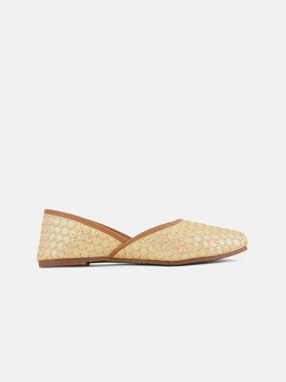 Dhiyona AK Embellished Square Toe Mojaris