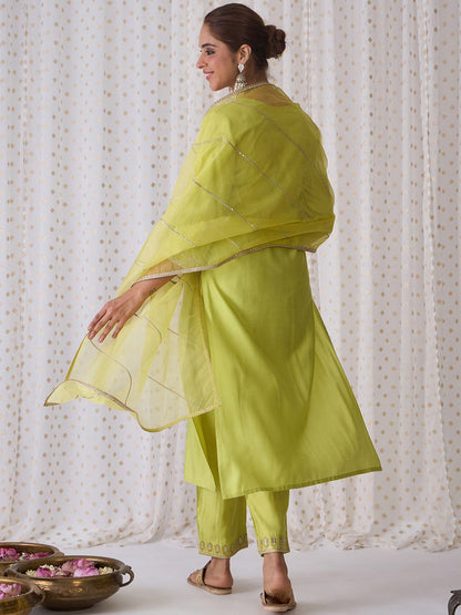 Dhiyona IE Geometric Embroidered Round Neck Liva Straight Kurta with Trousers & Dupatta